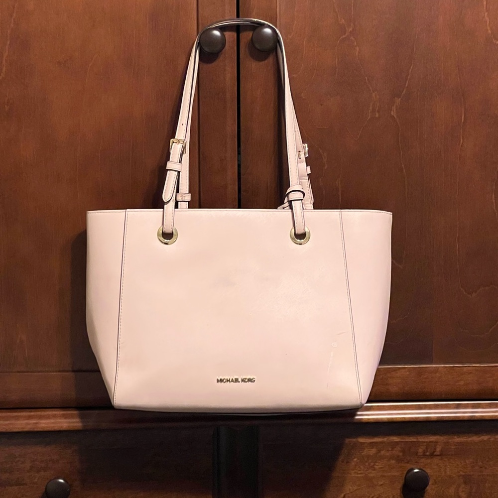 Michael Kors Elegant Cream Tote